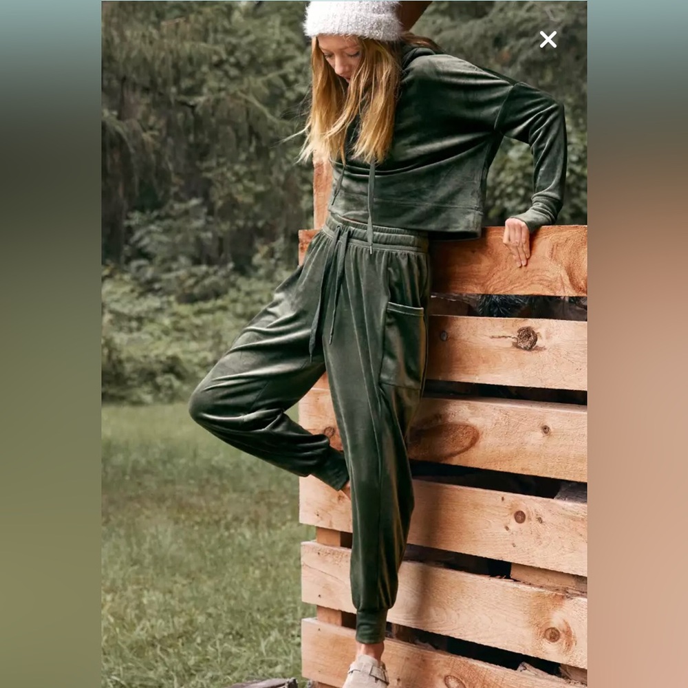 Offline by Aerie Velour Sweatsuit